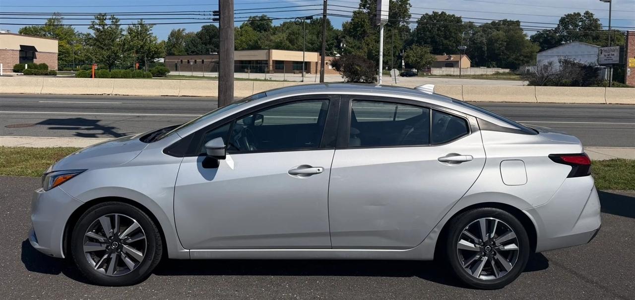 Nissan Versa SV CVT 2020