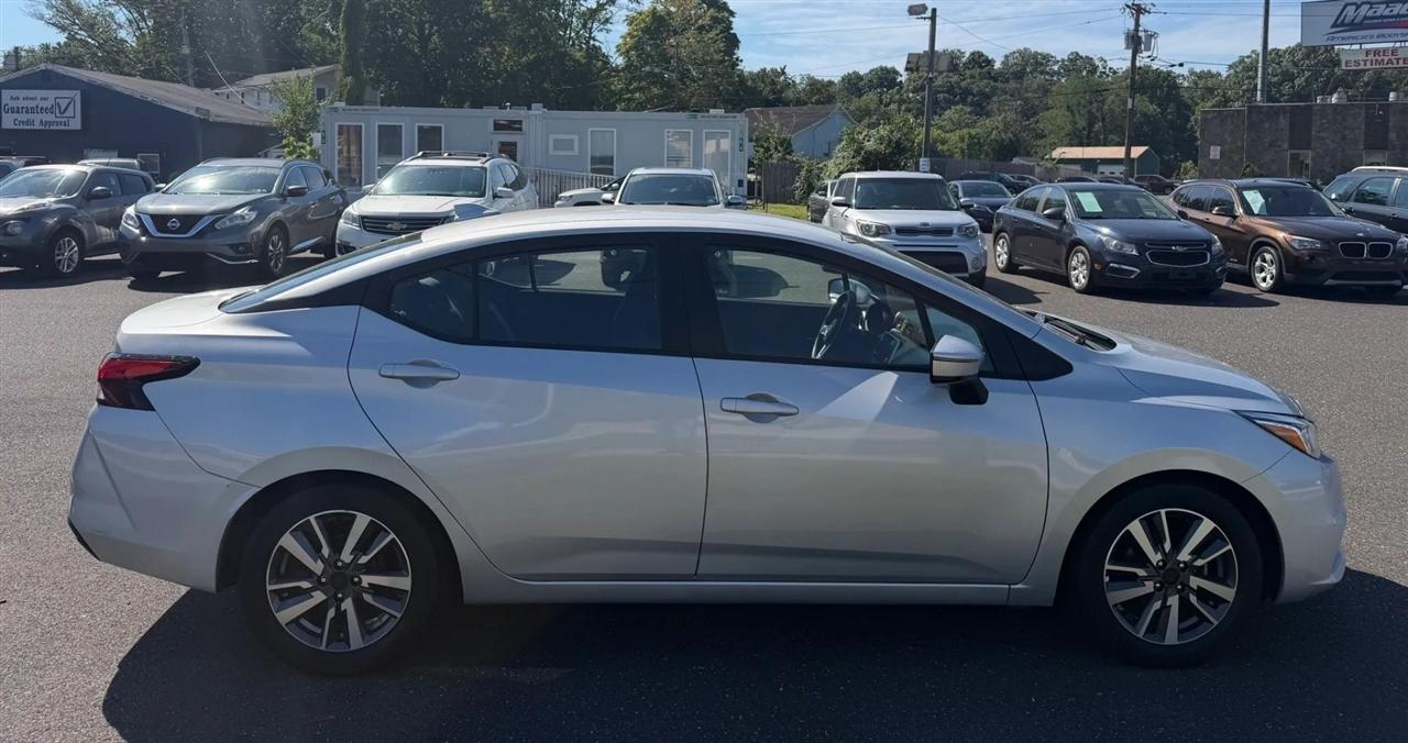 Nissan Versa SV CVT 2020