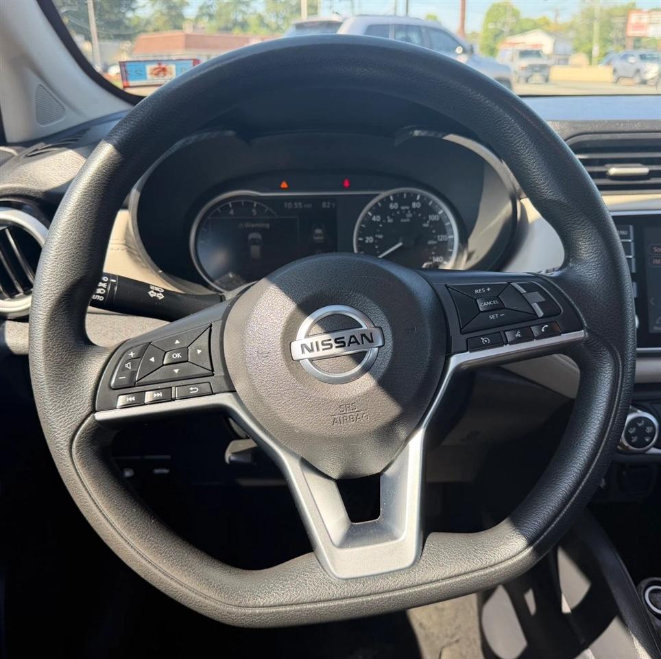 Nissan Versa SV CVT 2020