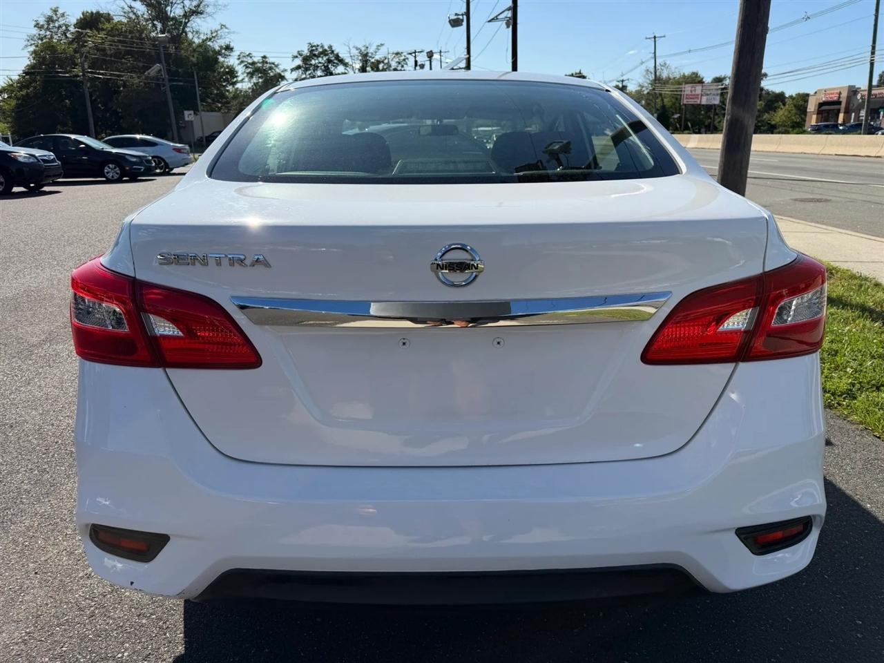 Nissan Sentra S CVT 2017