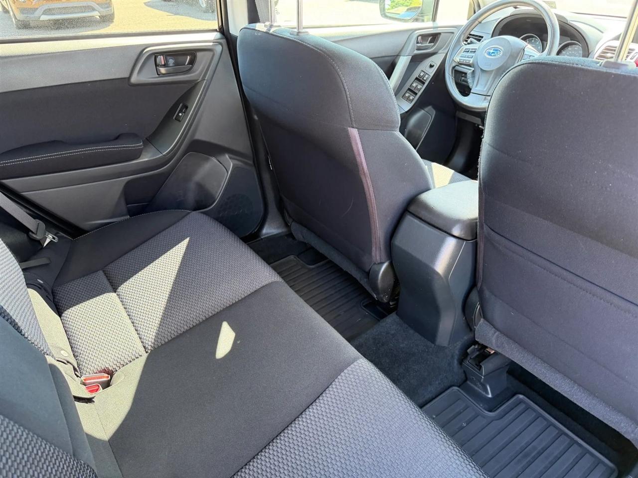 Subaru Forester 4dr CVT 2.5i Premium PZEV 2015