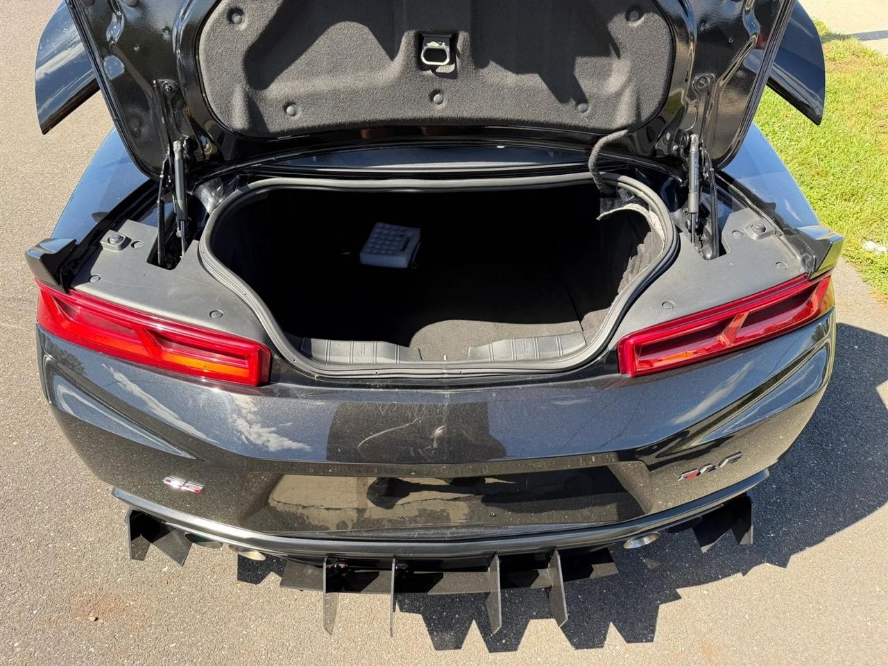 Chevrolet Camaro 2dr Cpe 1SS 2017