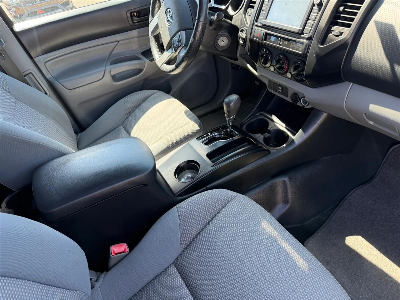 Toyota Tacoma 4WD Access Cab I4 MT (Natl) 2014