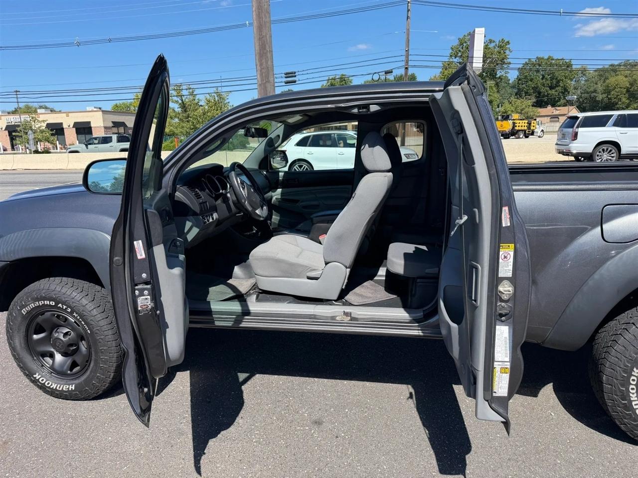 Toyota Tacoma 4WD Access Cab I4 MT (Natl) 2014