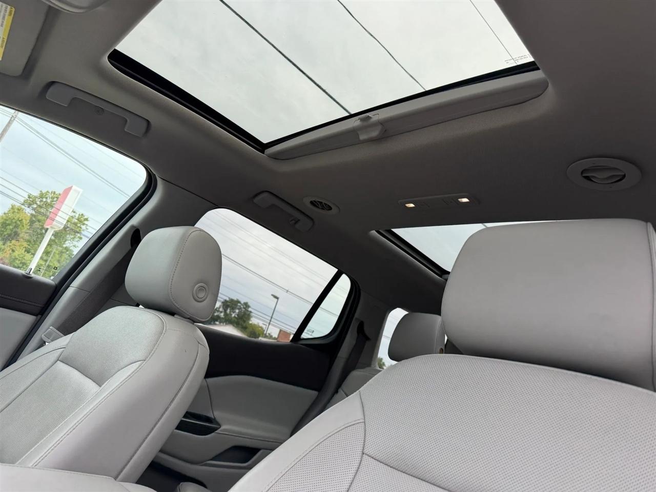 GMC Acadia AWD 4dr SLT w/SLT-1 2019