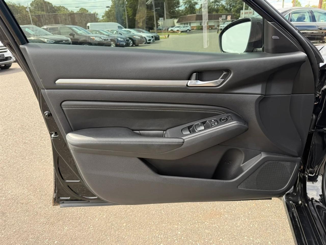 Nissan Altima 2.5 SV AWD Sedan 2019
