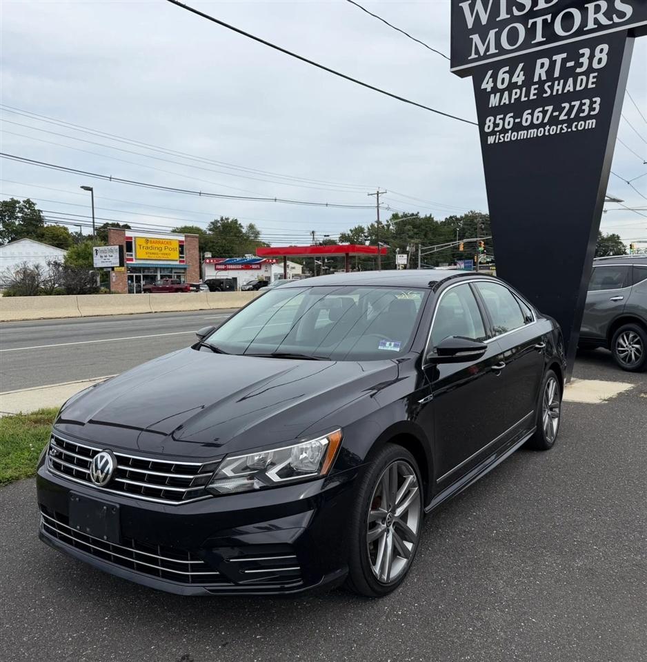 Volkswagen Passat R-Line w/Comfort Pkg Auto 2017