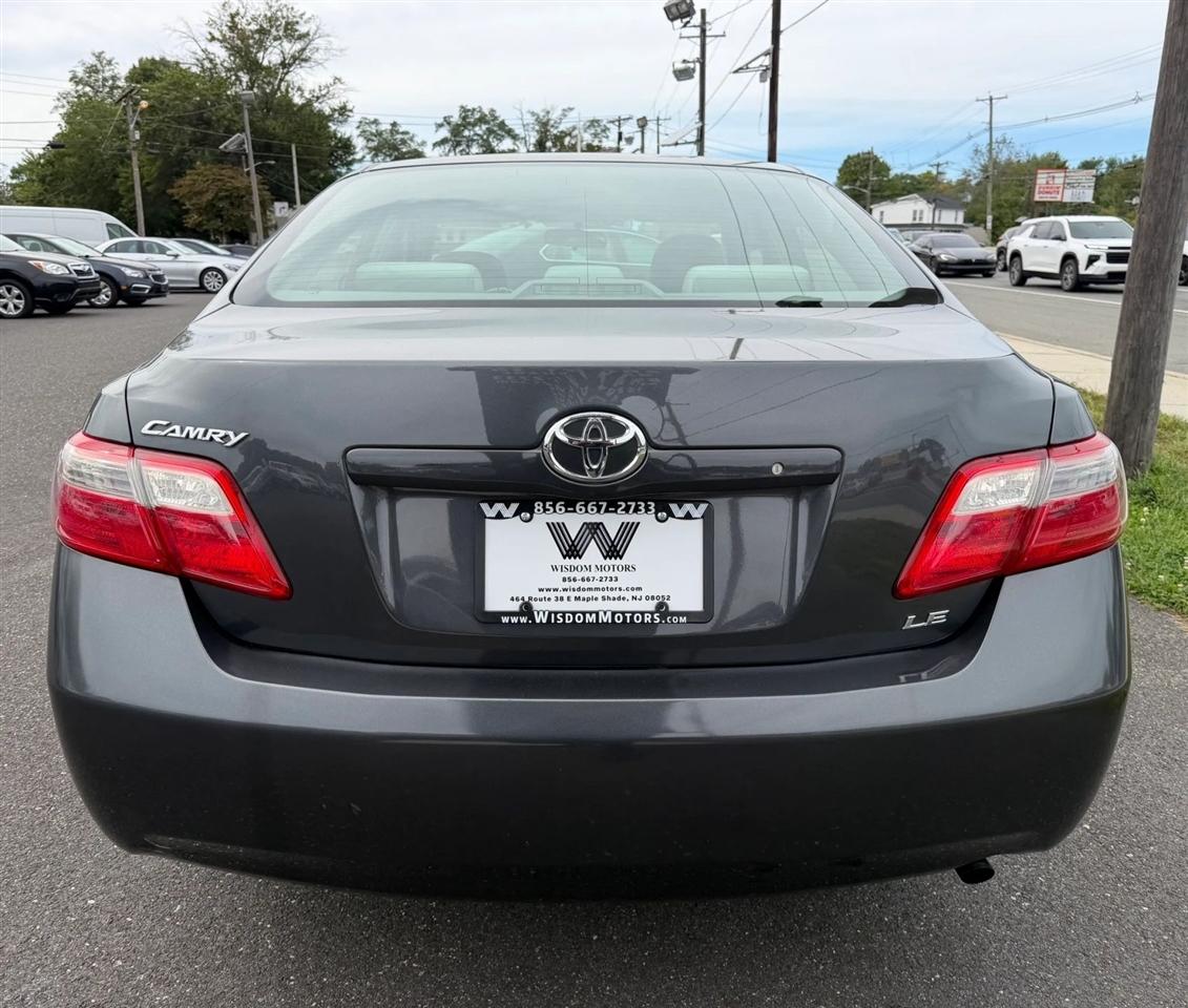 Toyota Camry 4dr Sdn I4 Man (Natl) 2009