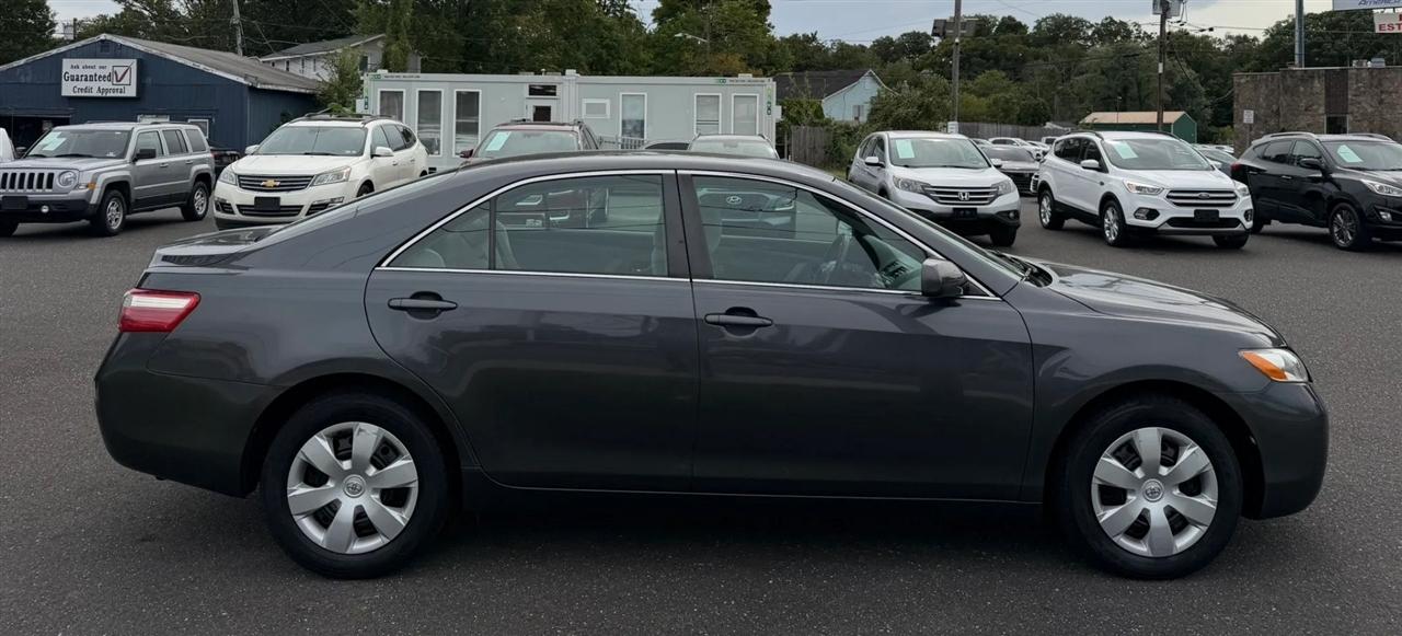 Toyota Camry 4dr Sdn I4 Man (Natl) 2009