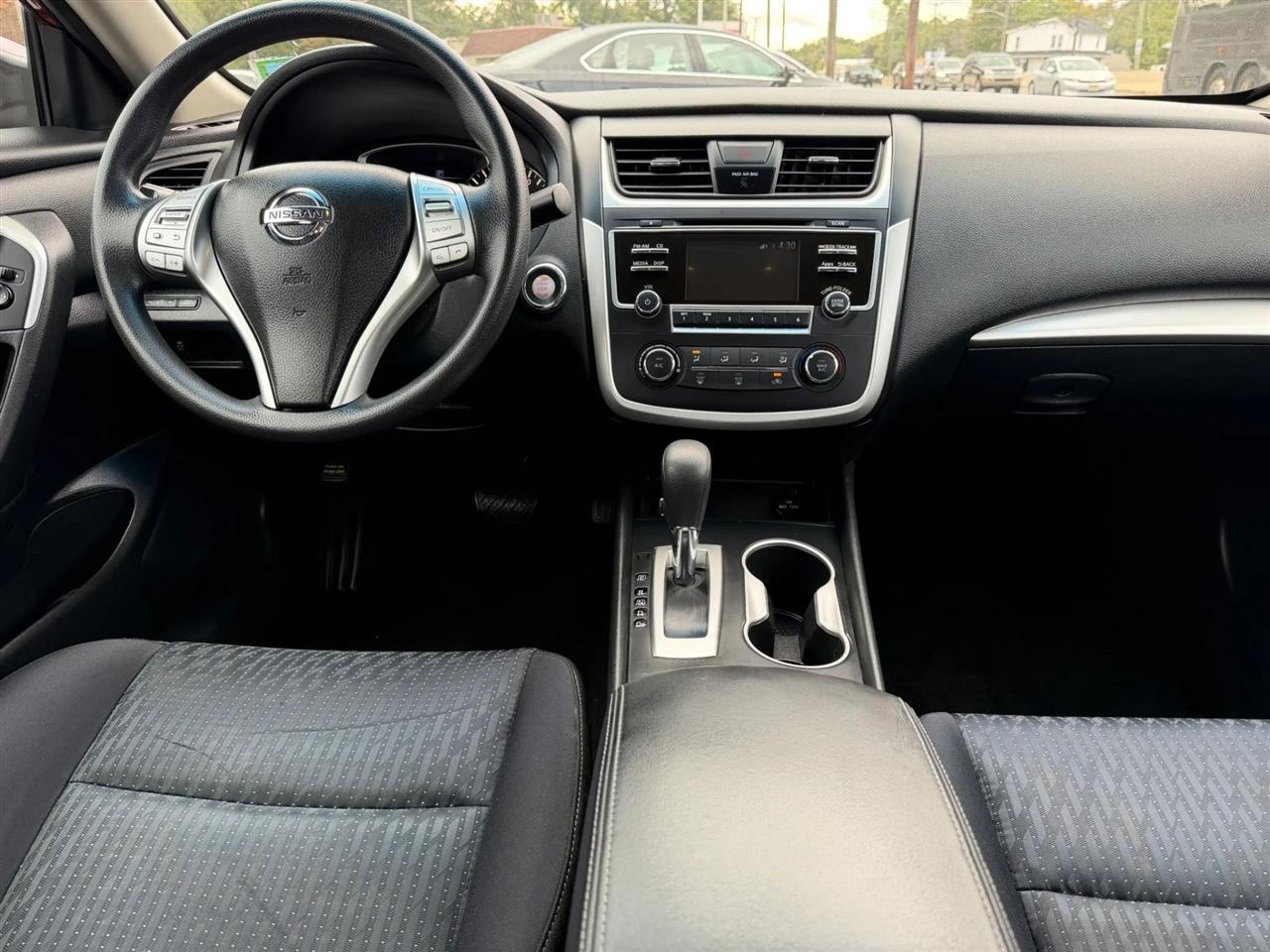 Nissan Altima 4dr Sdn I4 2.5 S 2016