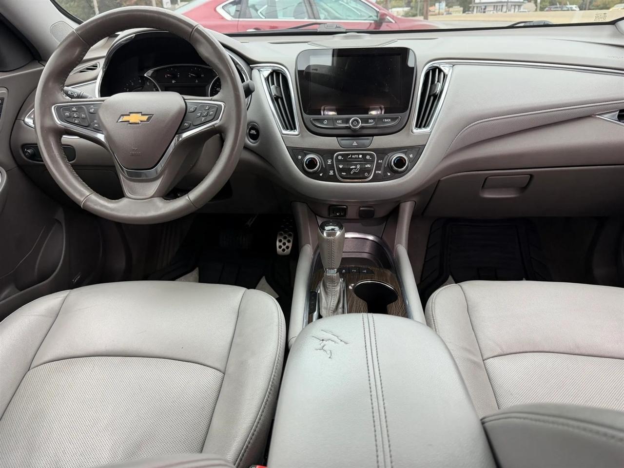 Chevrolet Malibu 4dr Sdn Premier w/2LZ 2017
