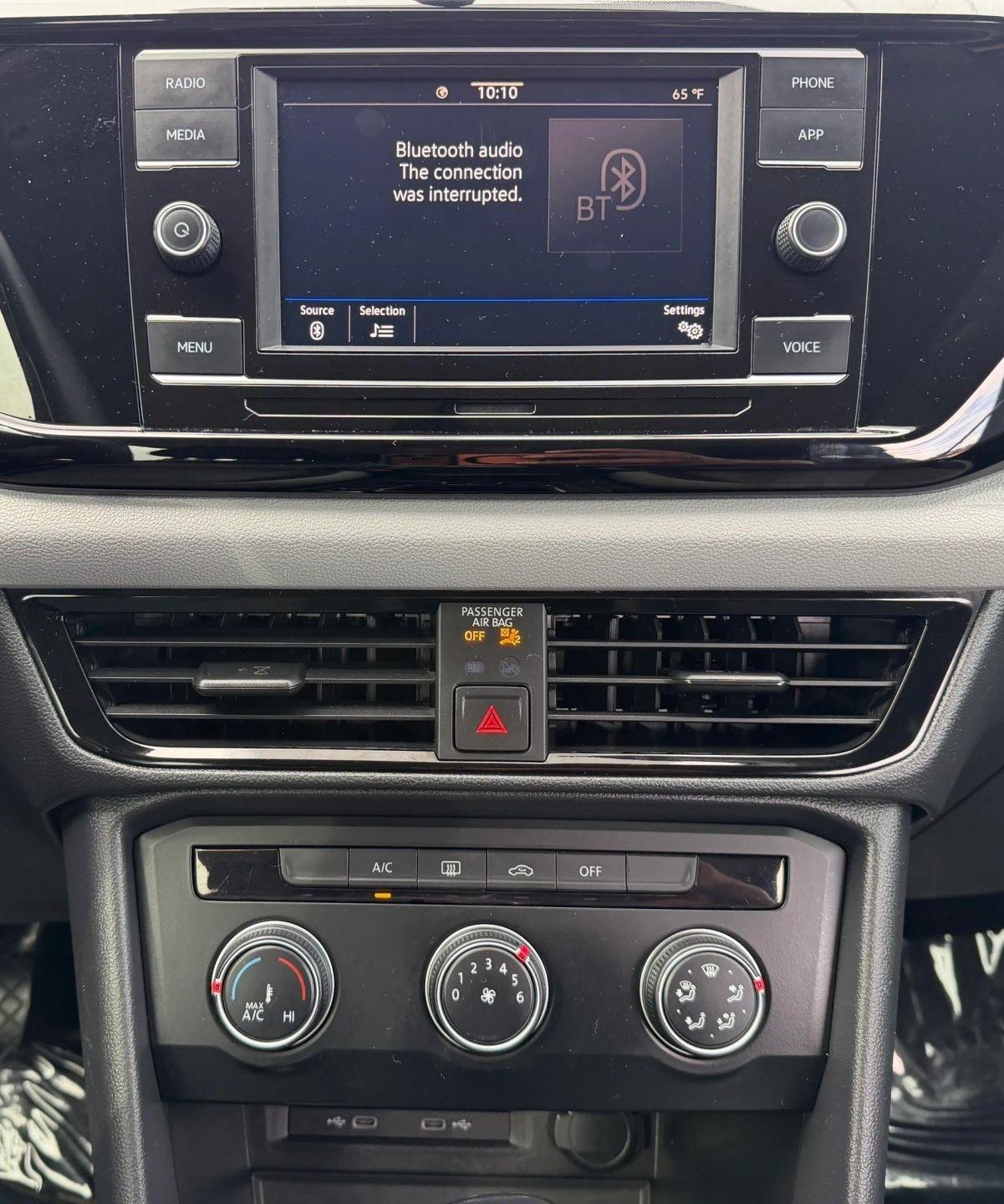 Volkswagen Taos S FWD 2022
