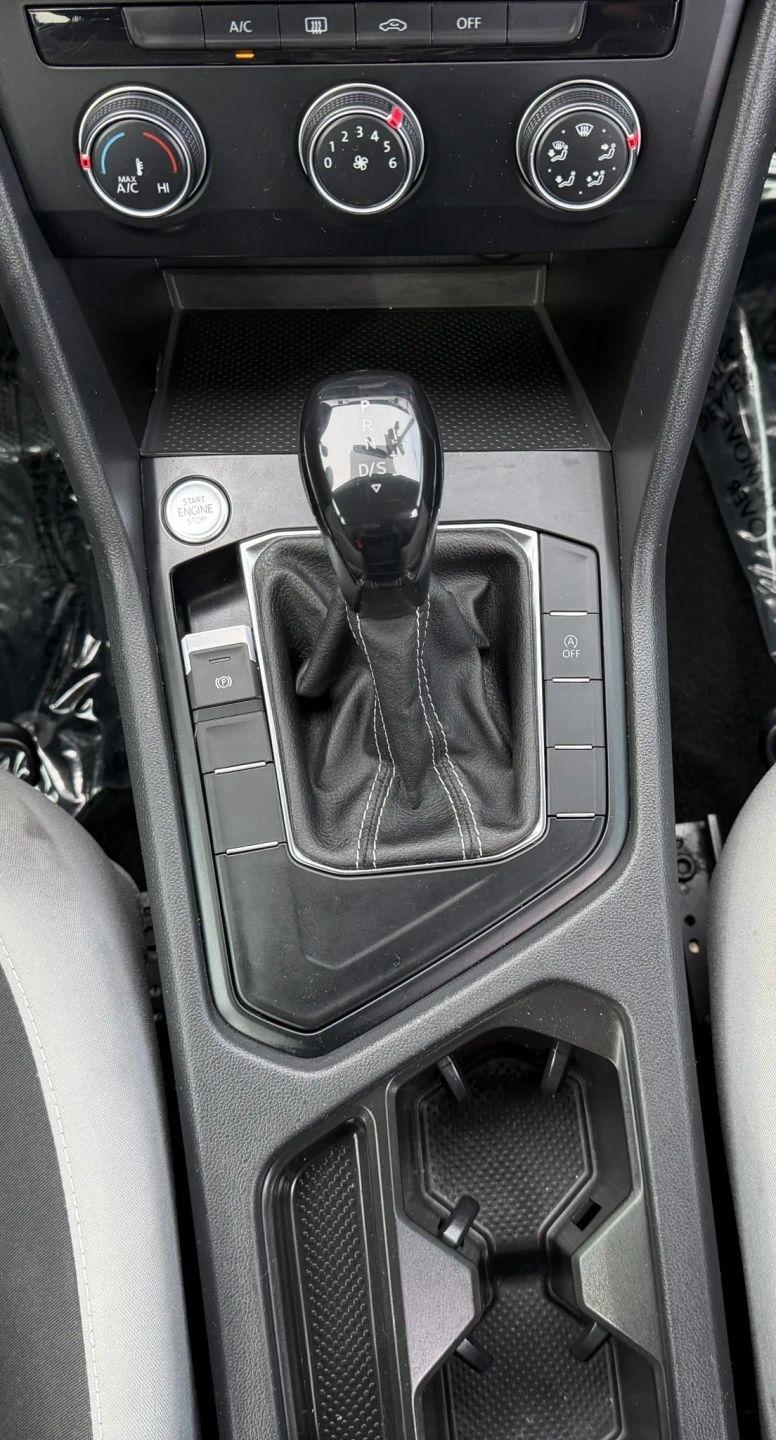 Volkswagen Taos S FWD 2022