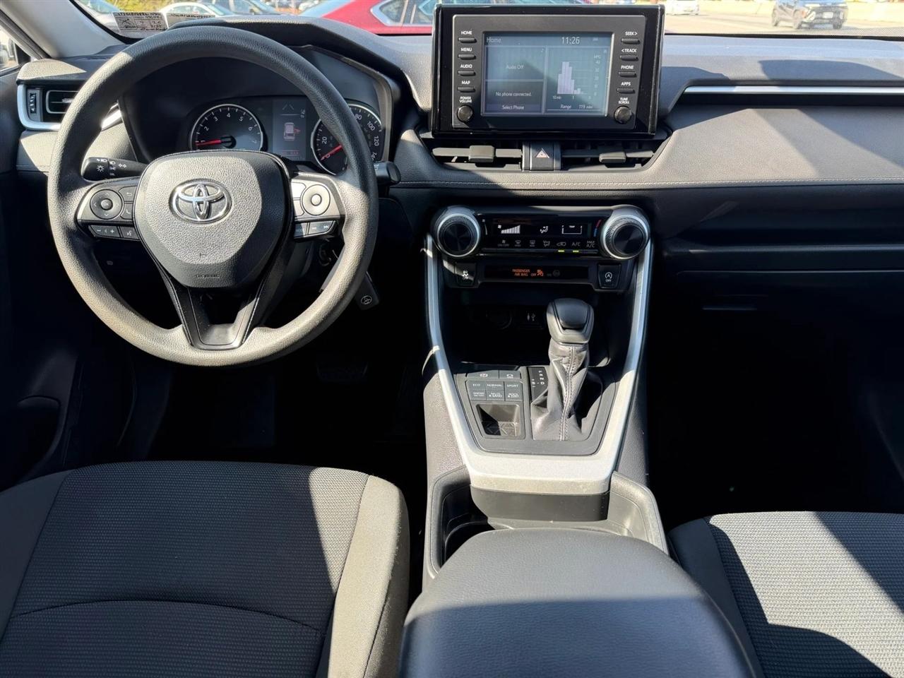 Toyota RAV4 LE AWD (Natl) 2019