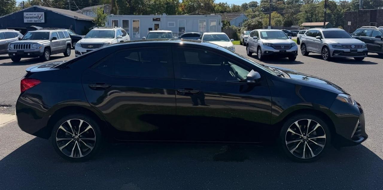 Toyota Corolla XLE CVT (Natl) 2019