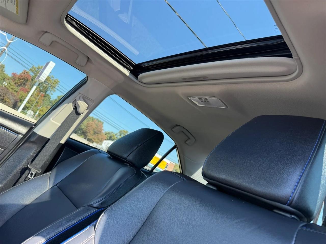 Toyota Corolla XLE CVT (Natl) 2019
