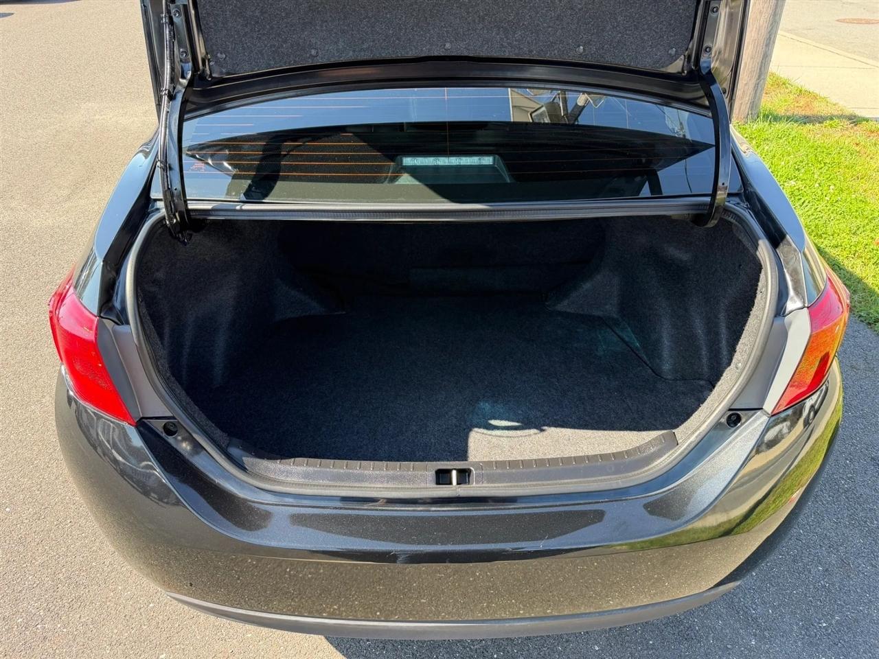 Toyota Corolla XLE CVT (Natl) 2019