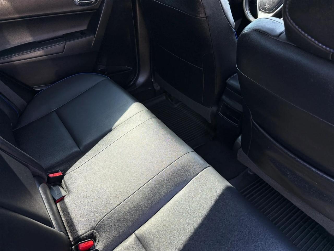 Toyota Corolla XLE CVT (Natl) 2019