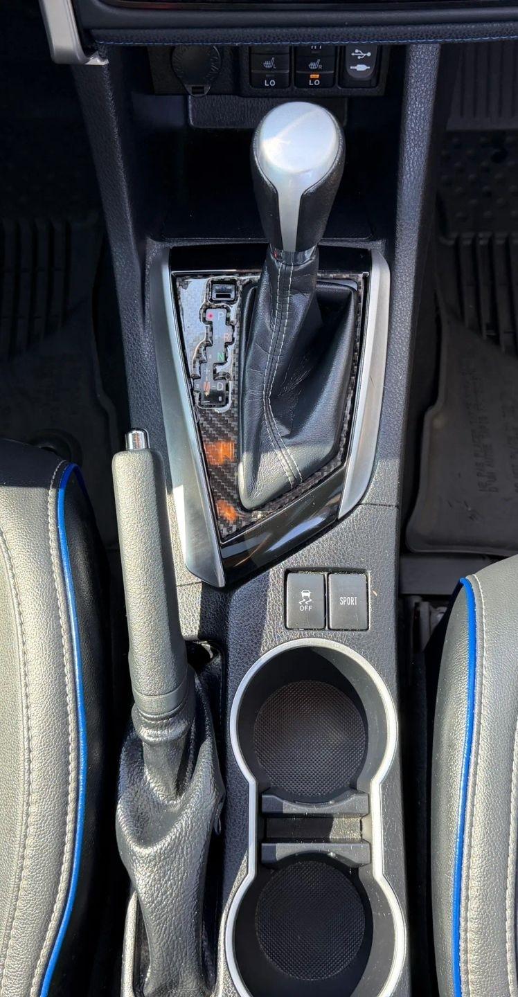 Toyota Corolla XLE CVT (Natl) 2019