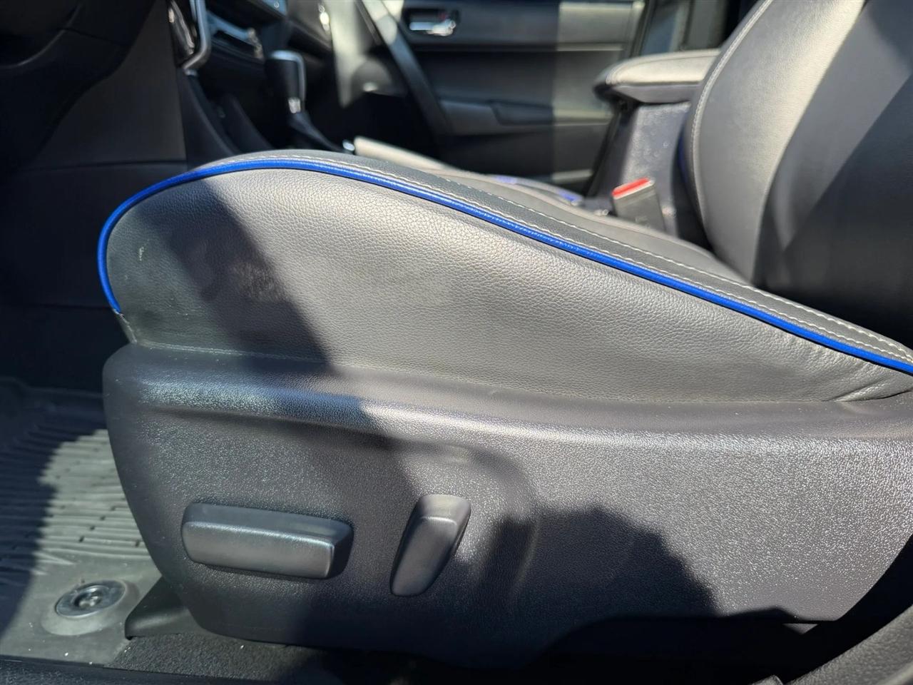 Toyota Corolla XLE CVT (Natl) 2019