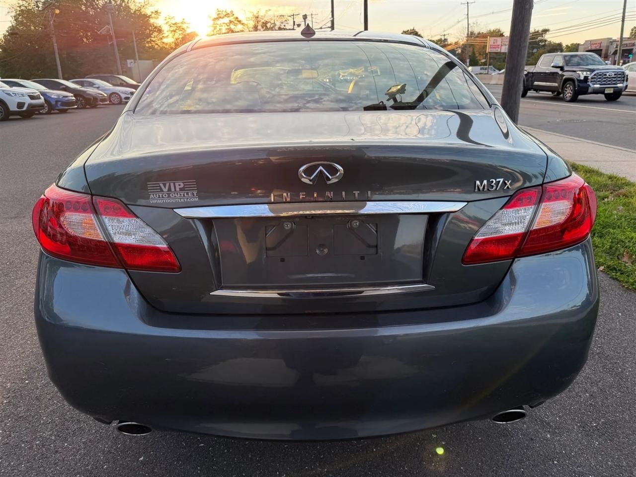 Infiniti M37 4dr Sdn AWD 2012