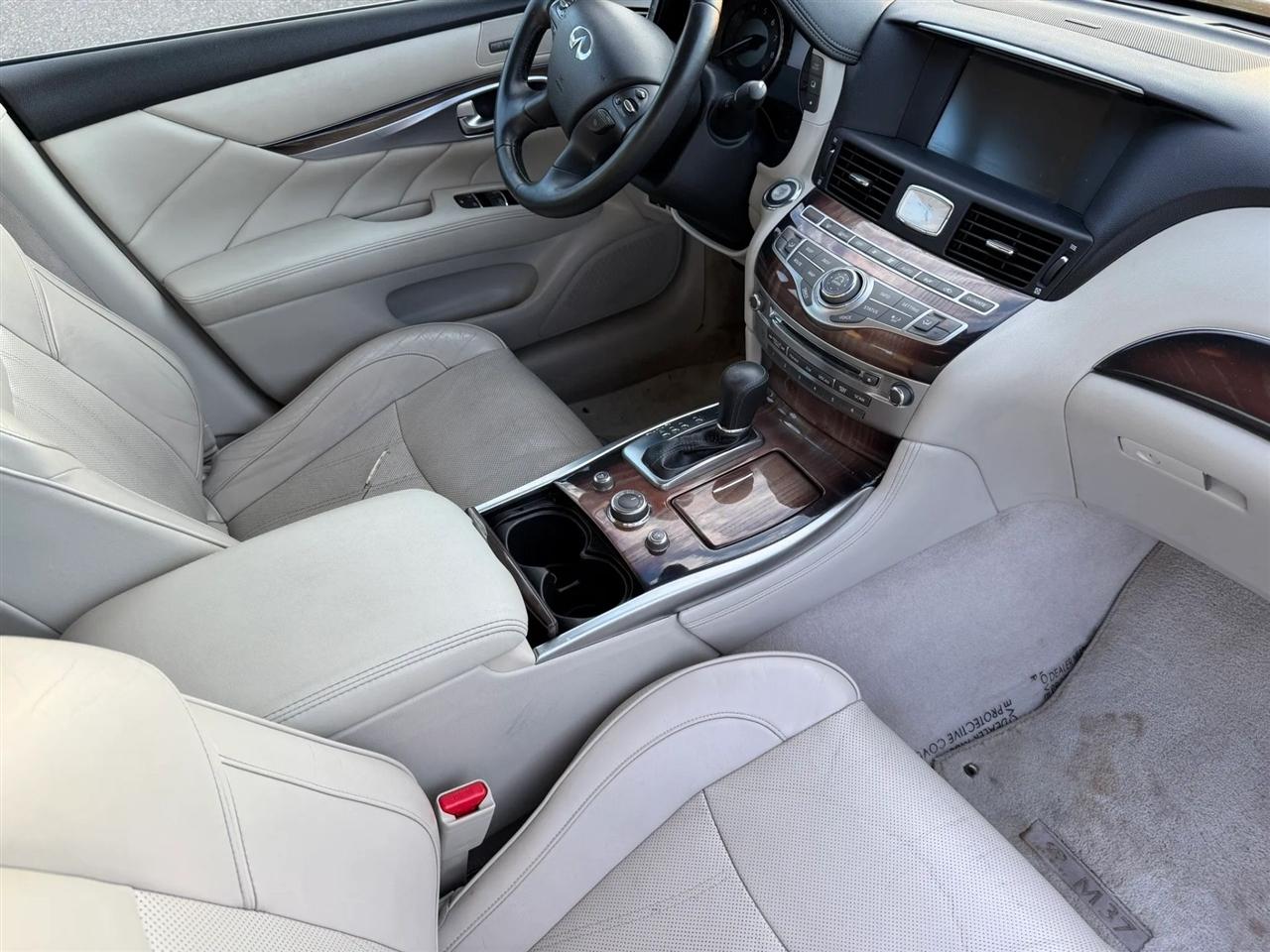 Infiniti M37 4dr Sdn AWD 2012