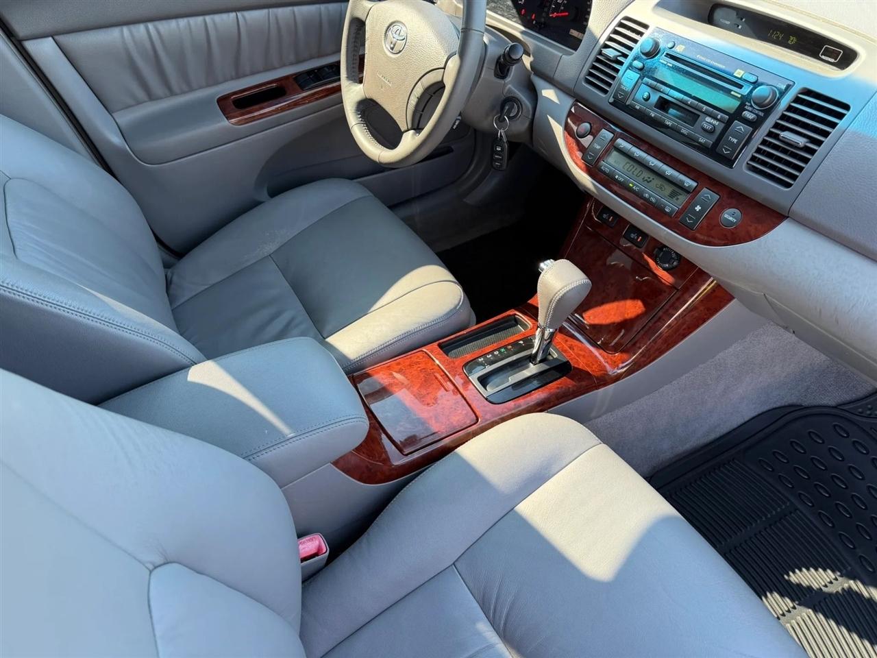 Toyota Camry 4dr Sdn LE V6 Auto (Natl) 2006