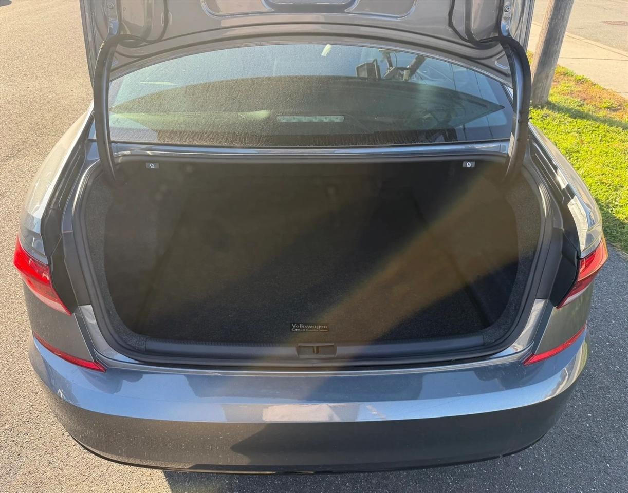 Volkswagen Passat 2.0T R-Line Auto 2021