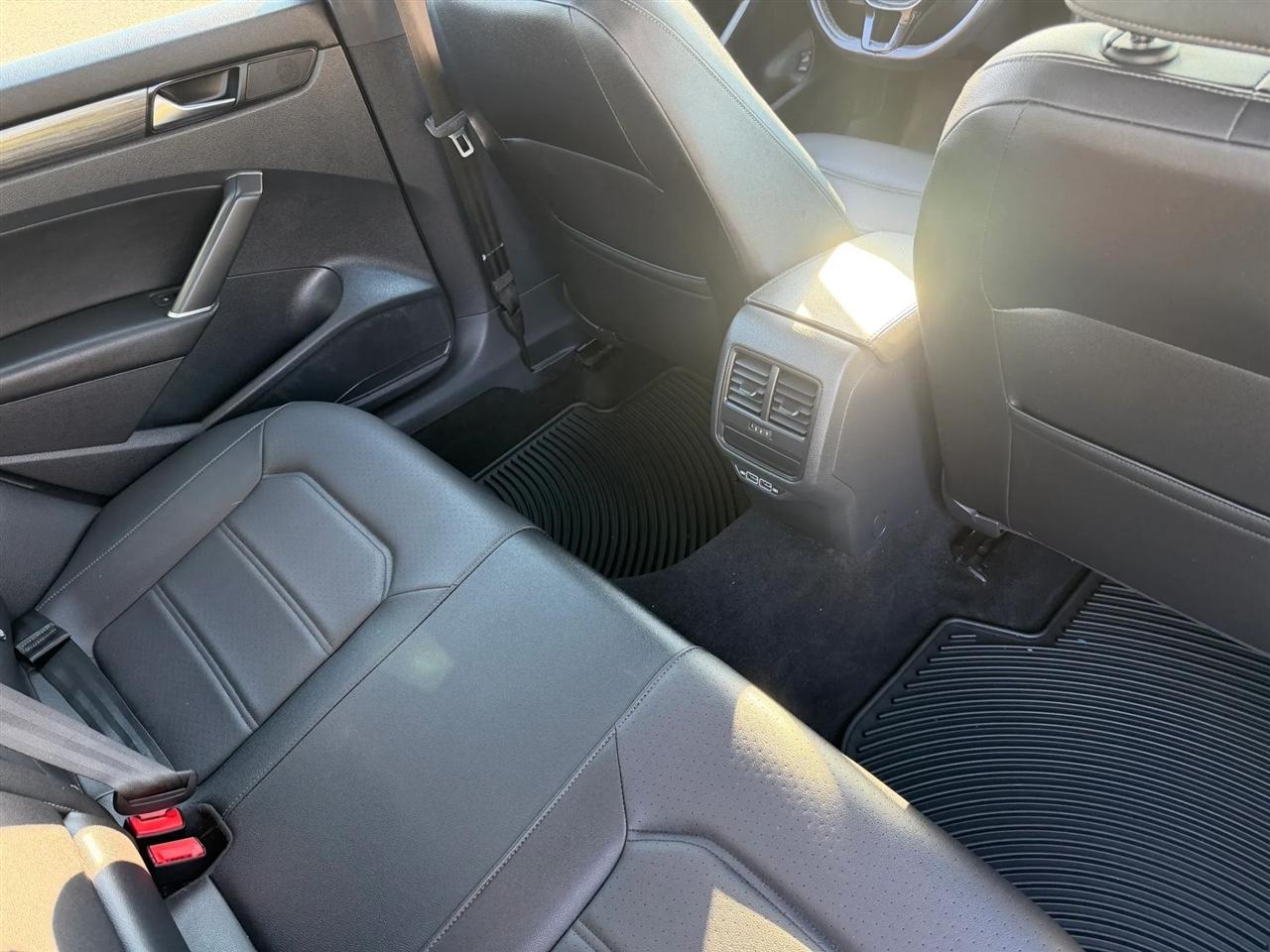 Volkswagen Passat 2.0T R-Line Auto 2021