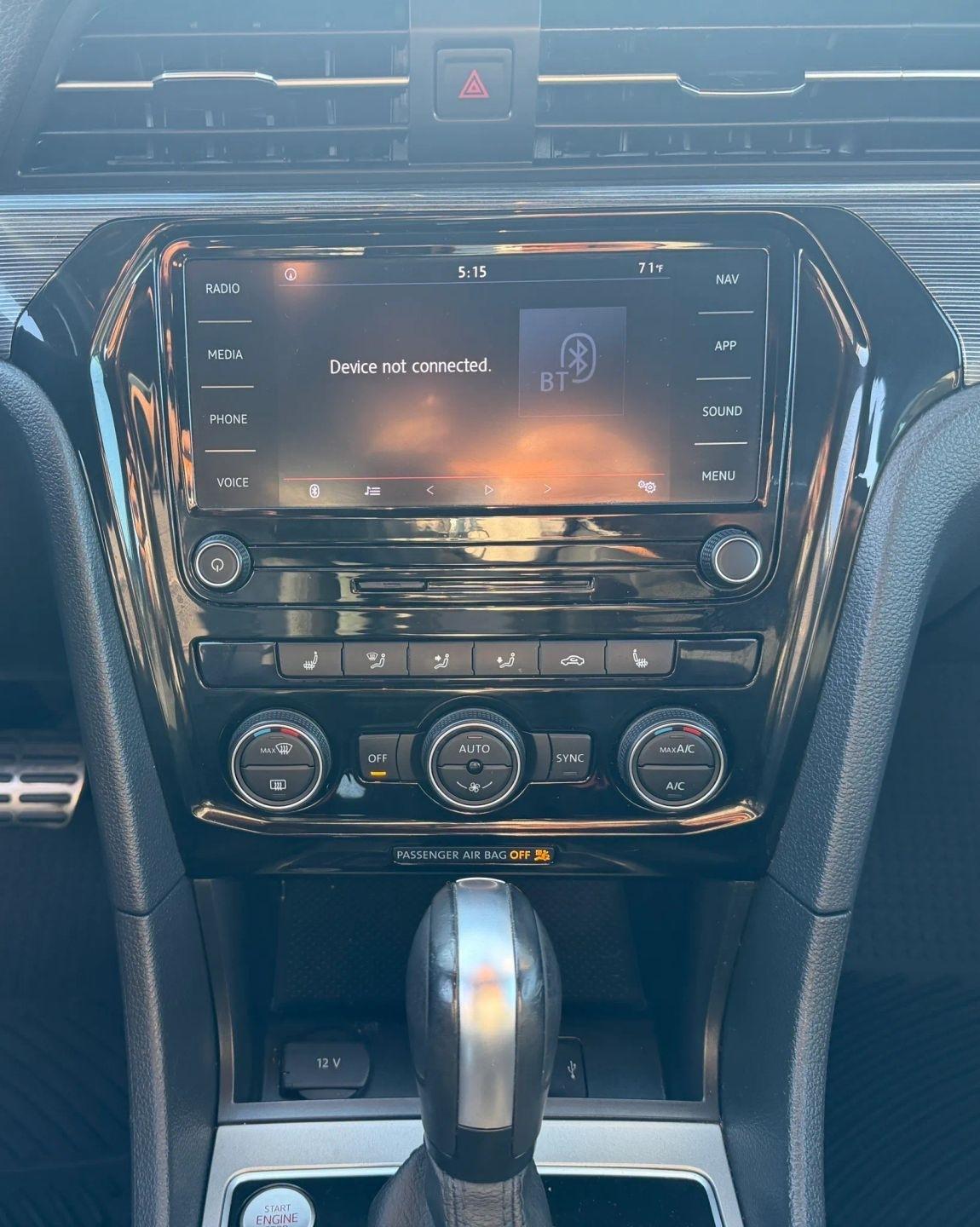 Volkswagen Passat 2.0T R-Line Auto 2021