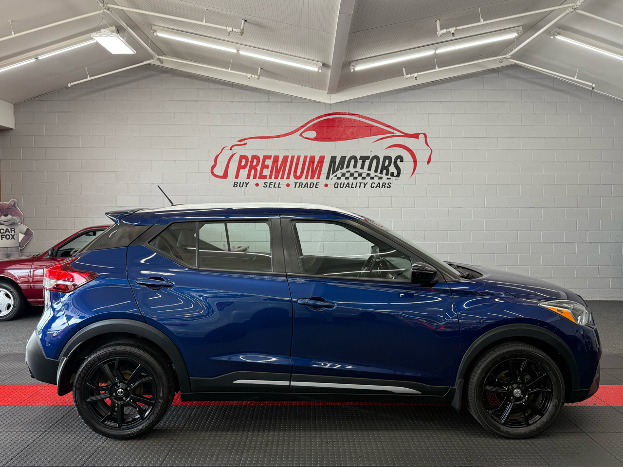 2020 Nissan Kicks SR's photo