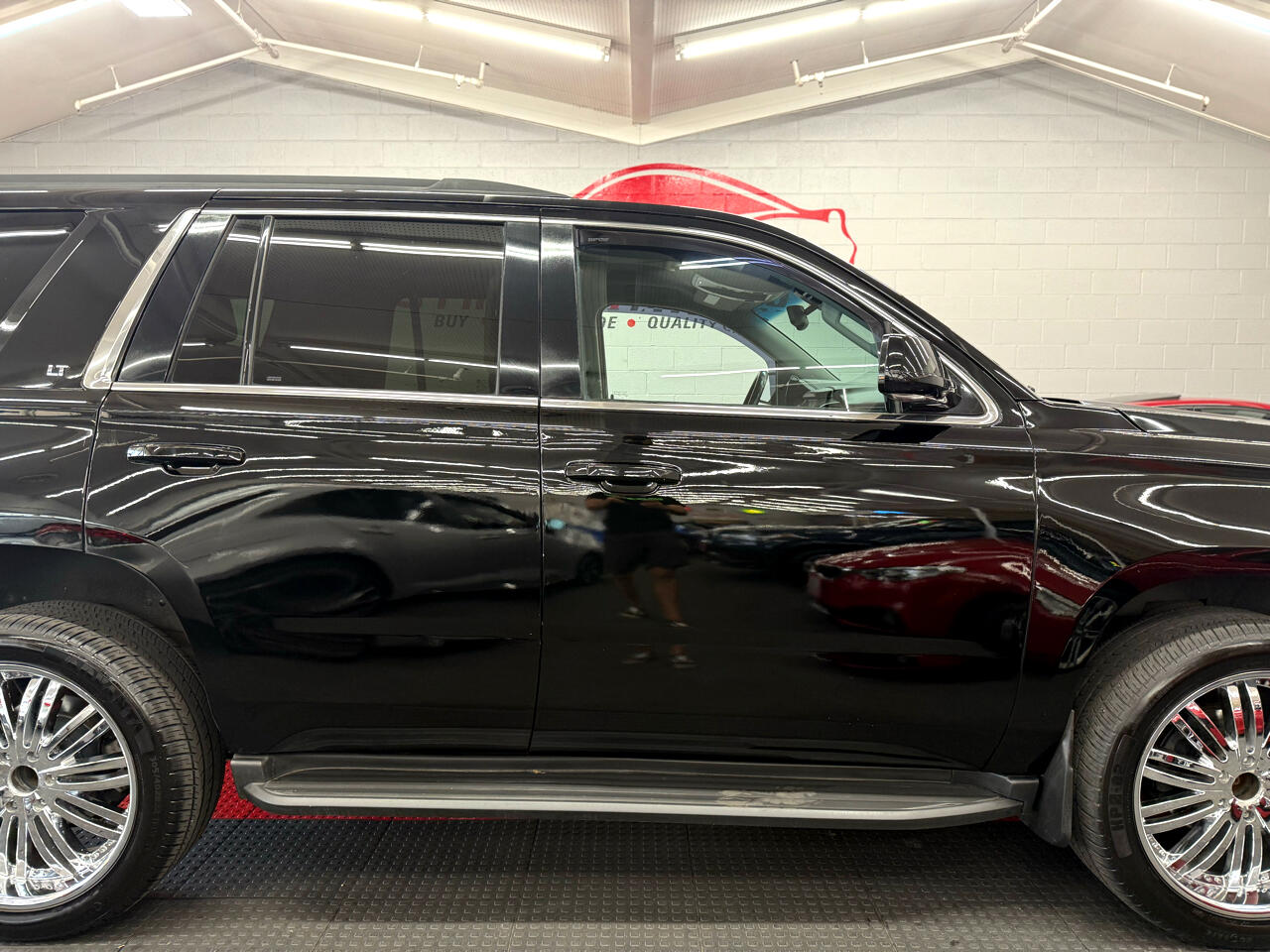 2015 Chevrolet Tahoe LT photo 3