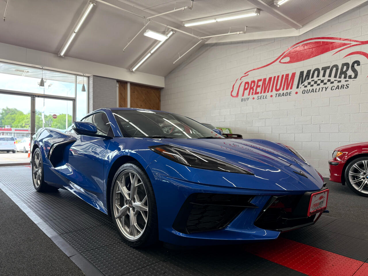 2020 Chevrolet Corvette Stingray 2LT photo 2