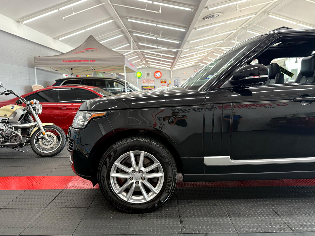 2017 Land Rover Range Rover Base photo 20