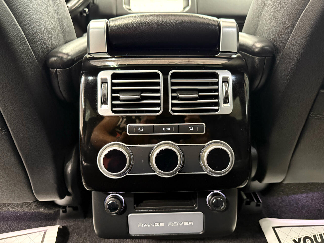 2017 Land Rover Range Rover Base photo 25