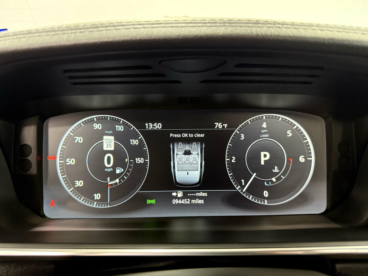 2017 Land Rover Range Rover Base photo 31