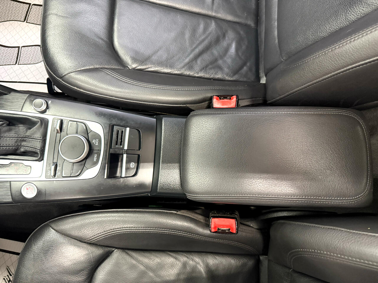 2016 Audi A3 Premium photo 32