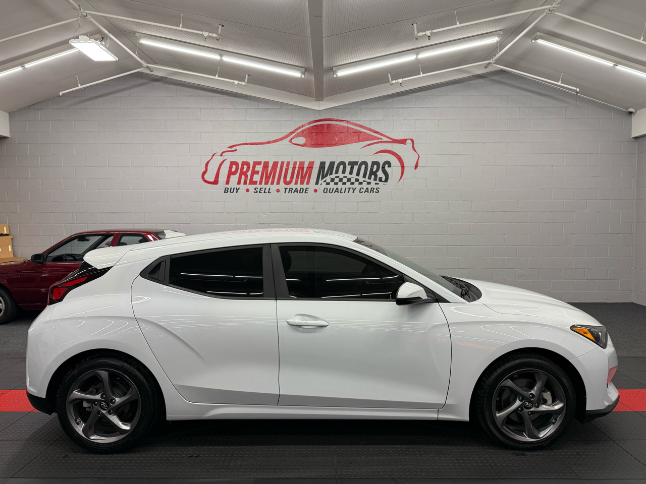 2019 Hyundai Veloster Base's photo