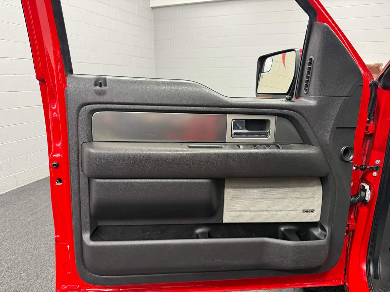 Ford F-150 SVT Raptor 2013 Ford F-150 SVT Raptor 2013