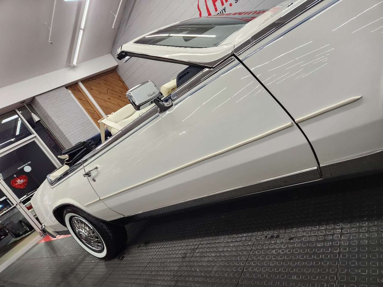 Cadillac Eldorado Biarritz 1984