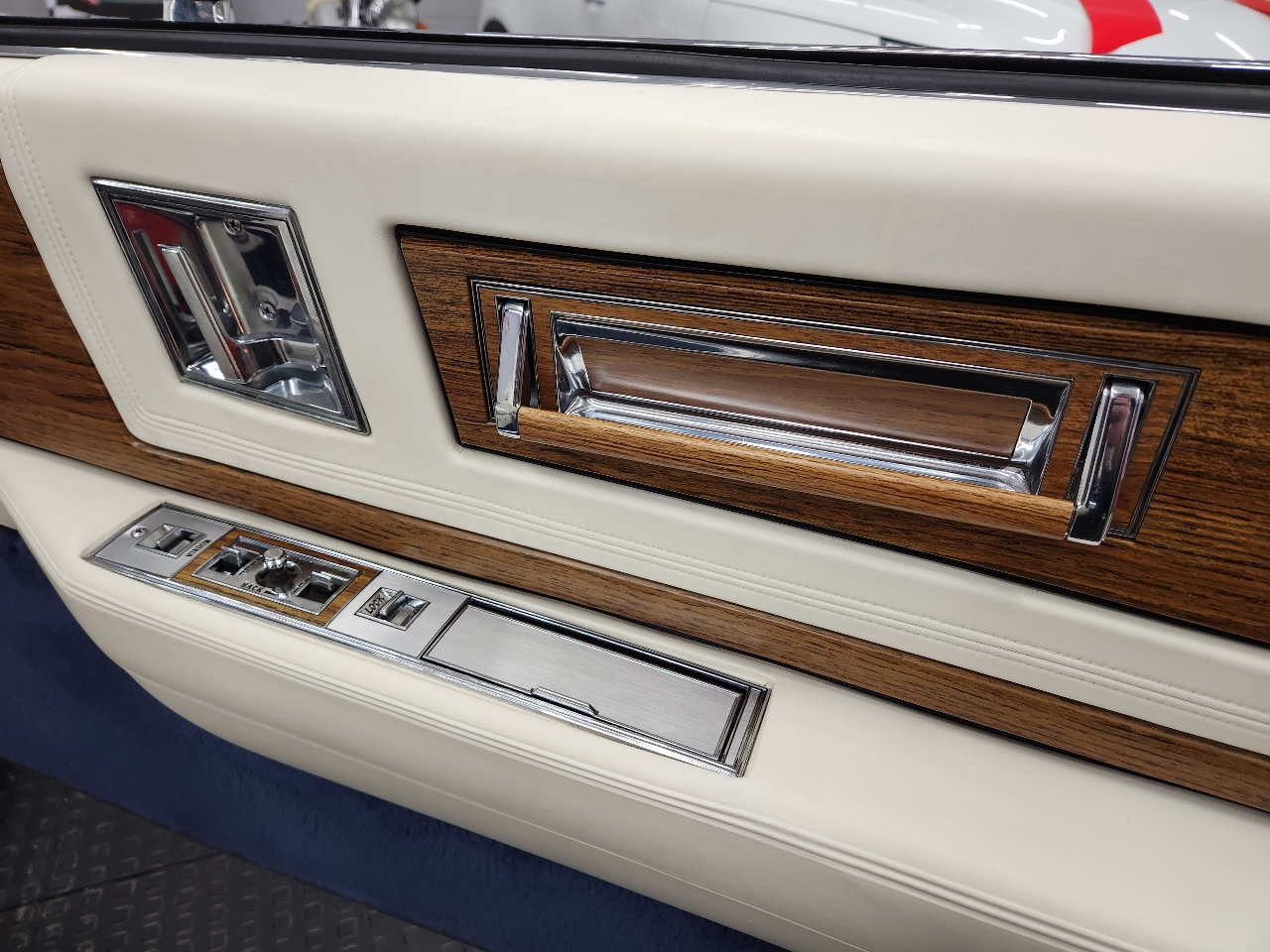 Cadillac Eldorado Biarritz 1984