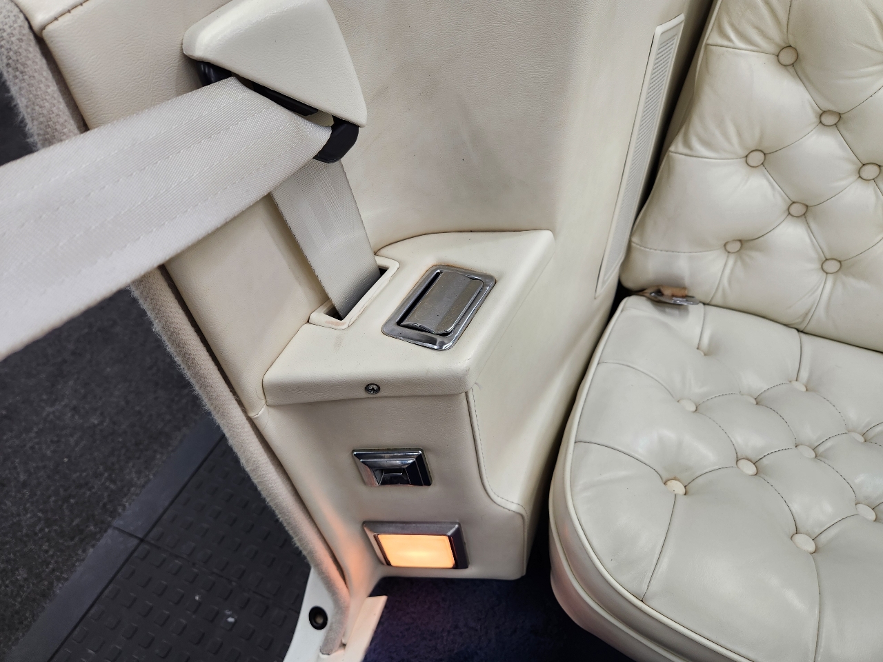 Cadillac Eldorado Biarritz 1984