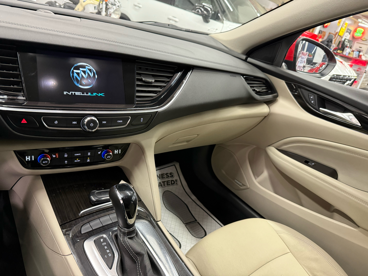 Buick Regal TourX Essence 2018