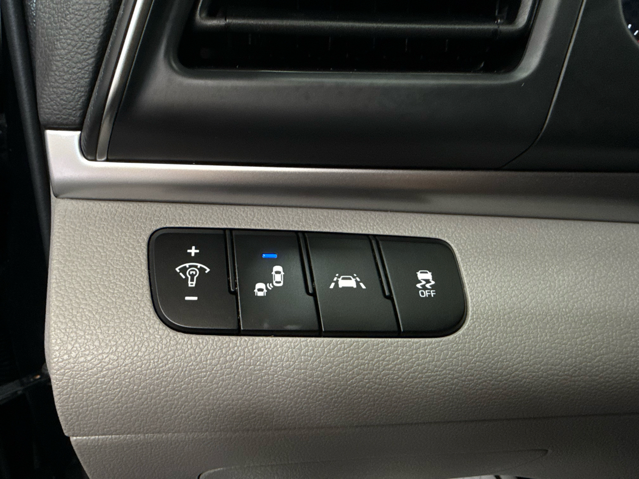 Hyundai Elantra SEL 2019