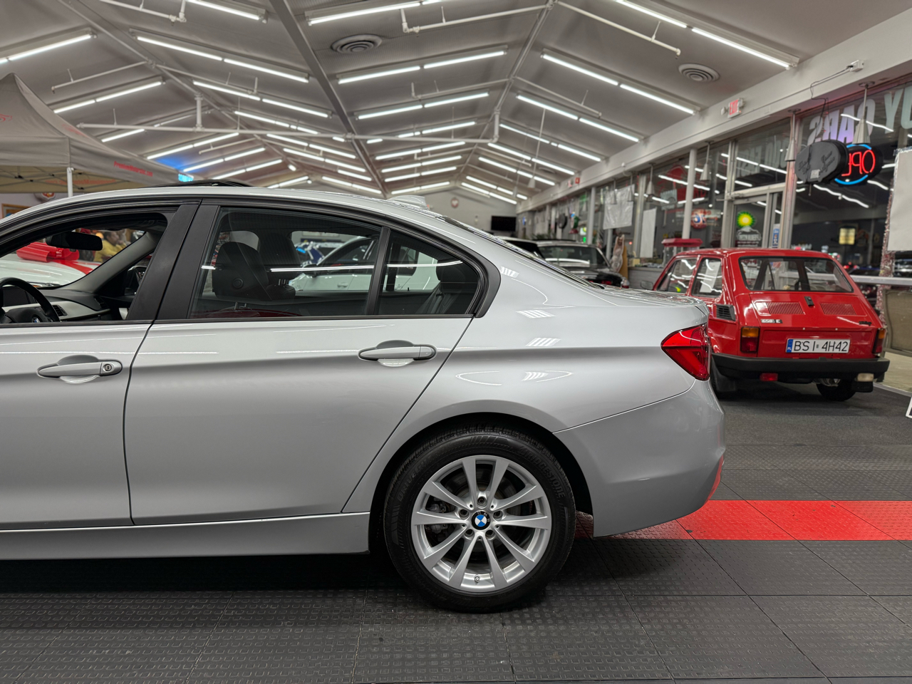 BMW 3-Series  2018
