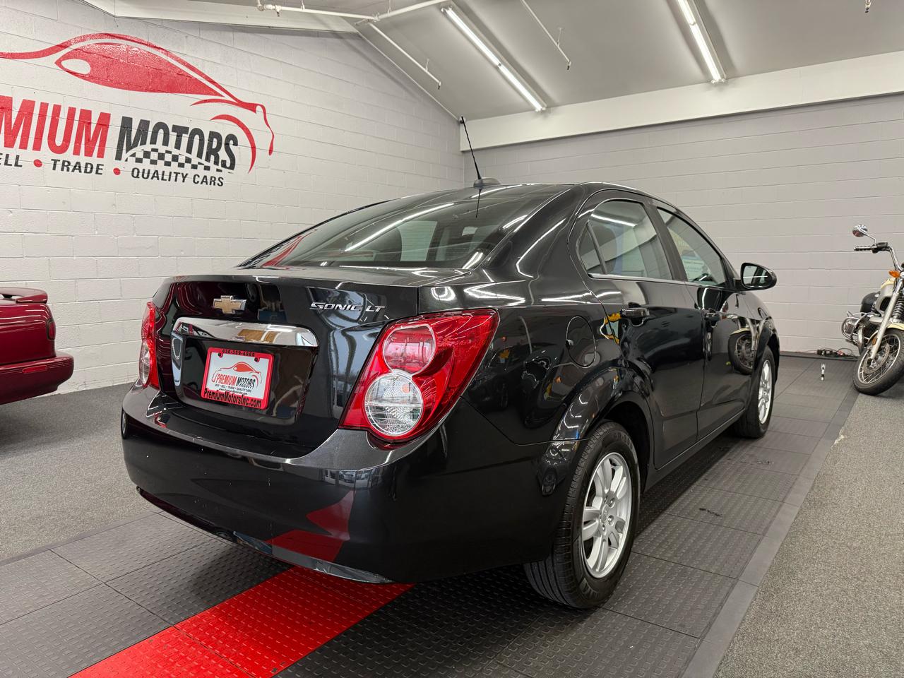 Chevrolet Sonic LT 2015