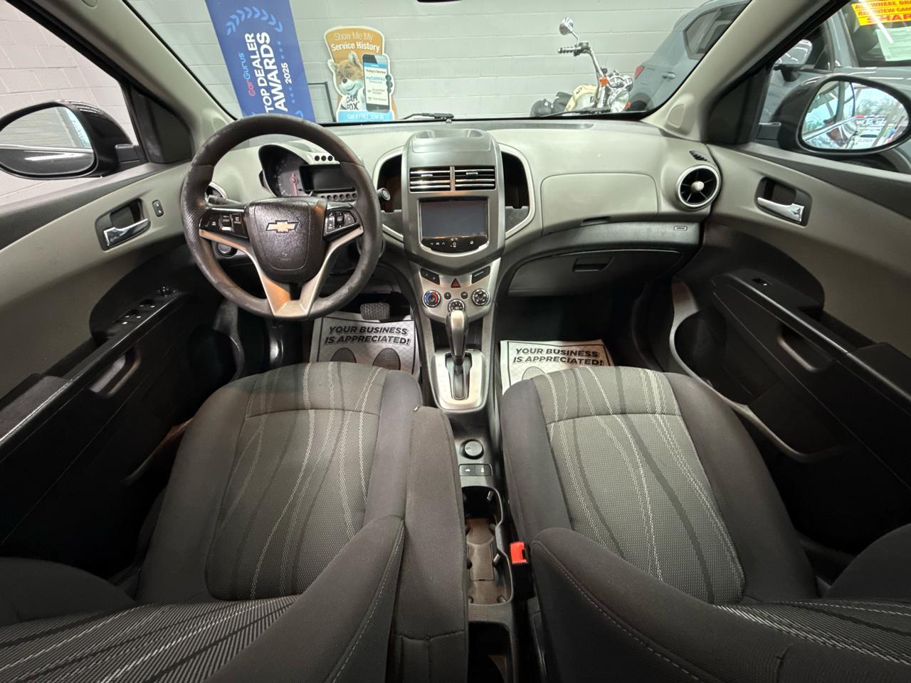 Chevrolet Sonic LT 2015