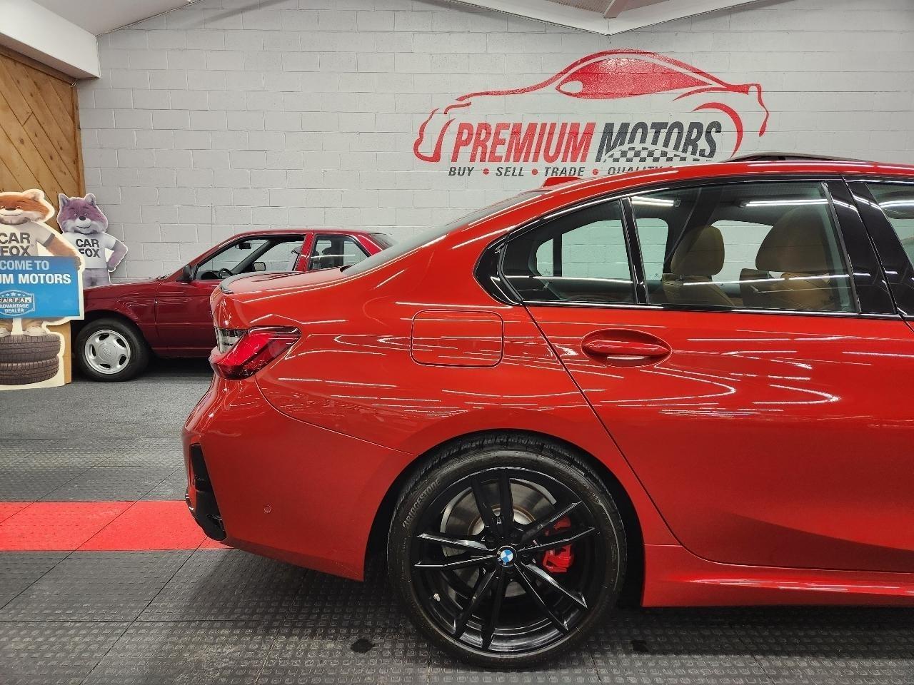 BMW 3-Series  2023