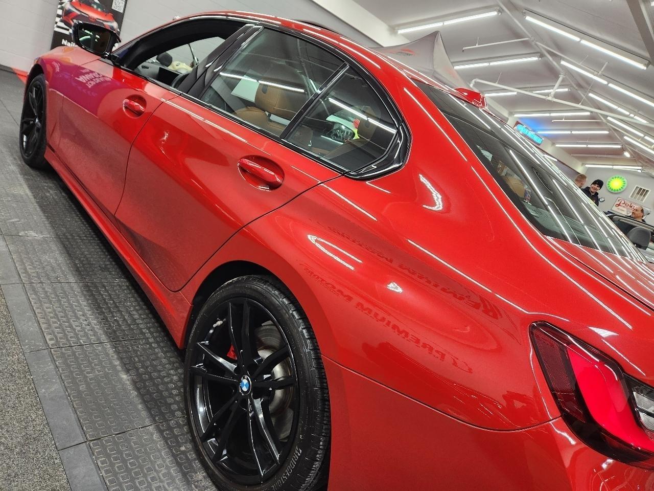 BMW 3-Series  2023