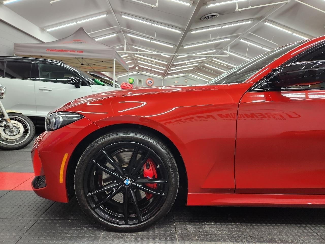 BMW 3-Series  2023